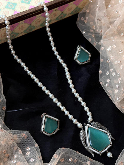 Monalisa Stone Oxidized Pendant Baeded Mala Necklace with Earring set