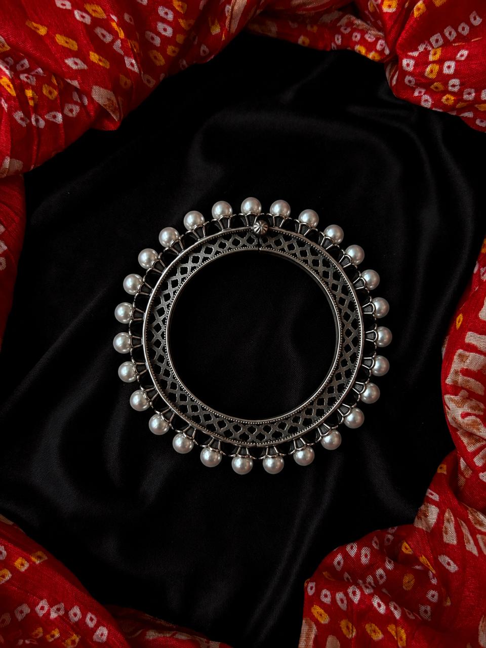 Pearl Round openable Partywear Kada