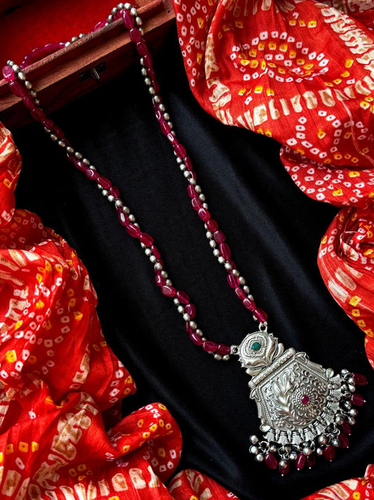 Stone Beaded Layered Oxidized Pendant Chain Necklace