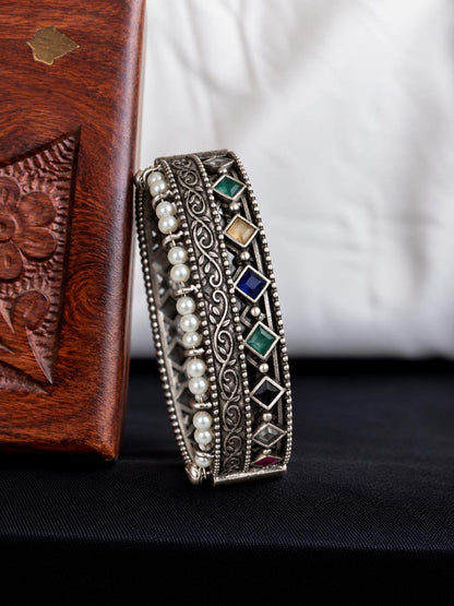 Monalisa Stone Beaded Oxidized Openable Kada