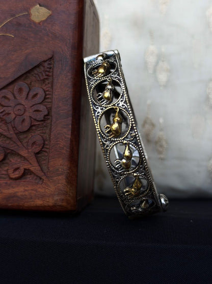 Dual Tone Elephant Shape Openable Kada