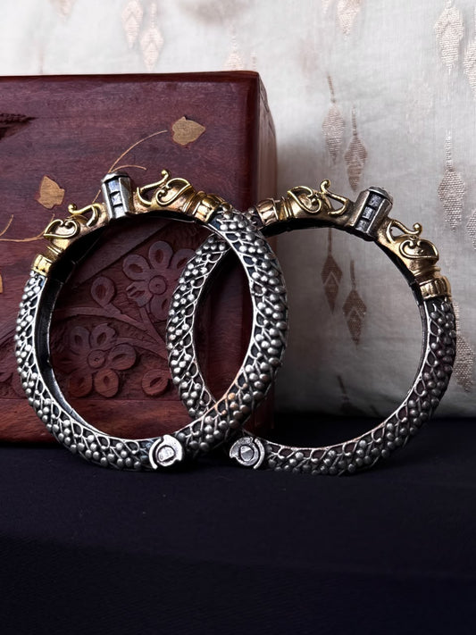 Dual Tone Elephant Shape Openable Kada set