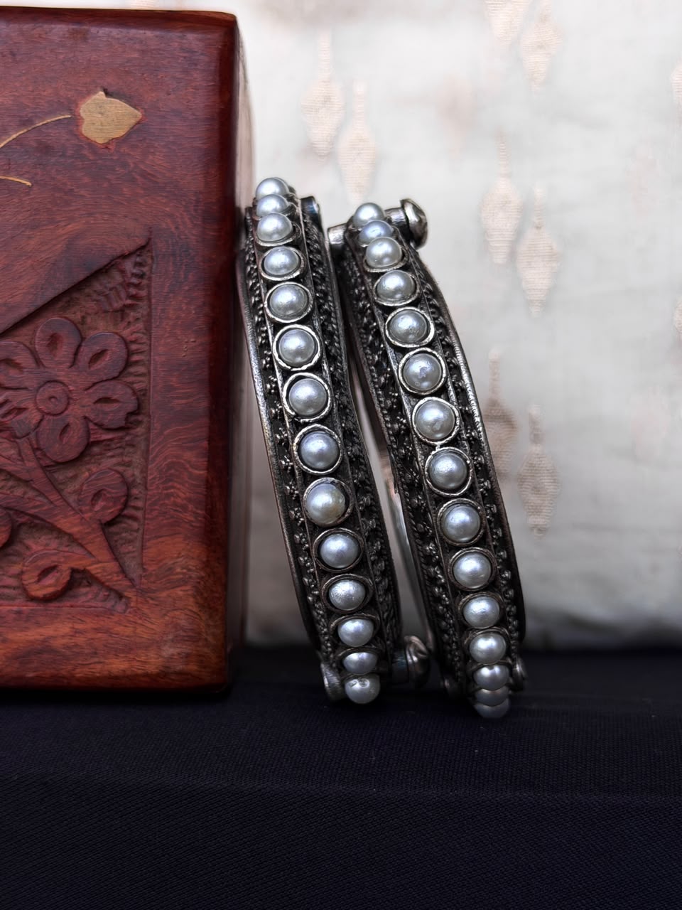 Oxidized Openable Kada set with Pearl