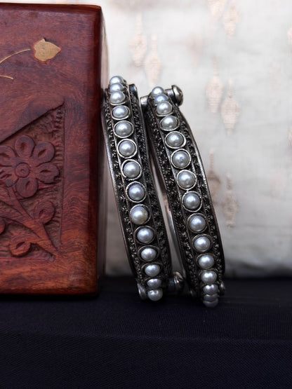 Oxidized Openable Kada set with Pearl