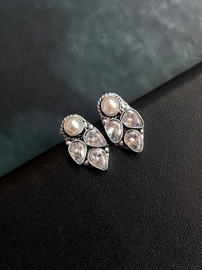 Three Monalisa Stone with White Pearl Stud Earring