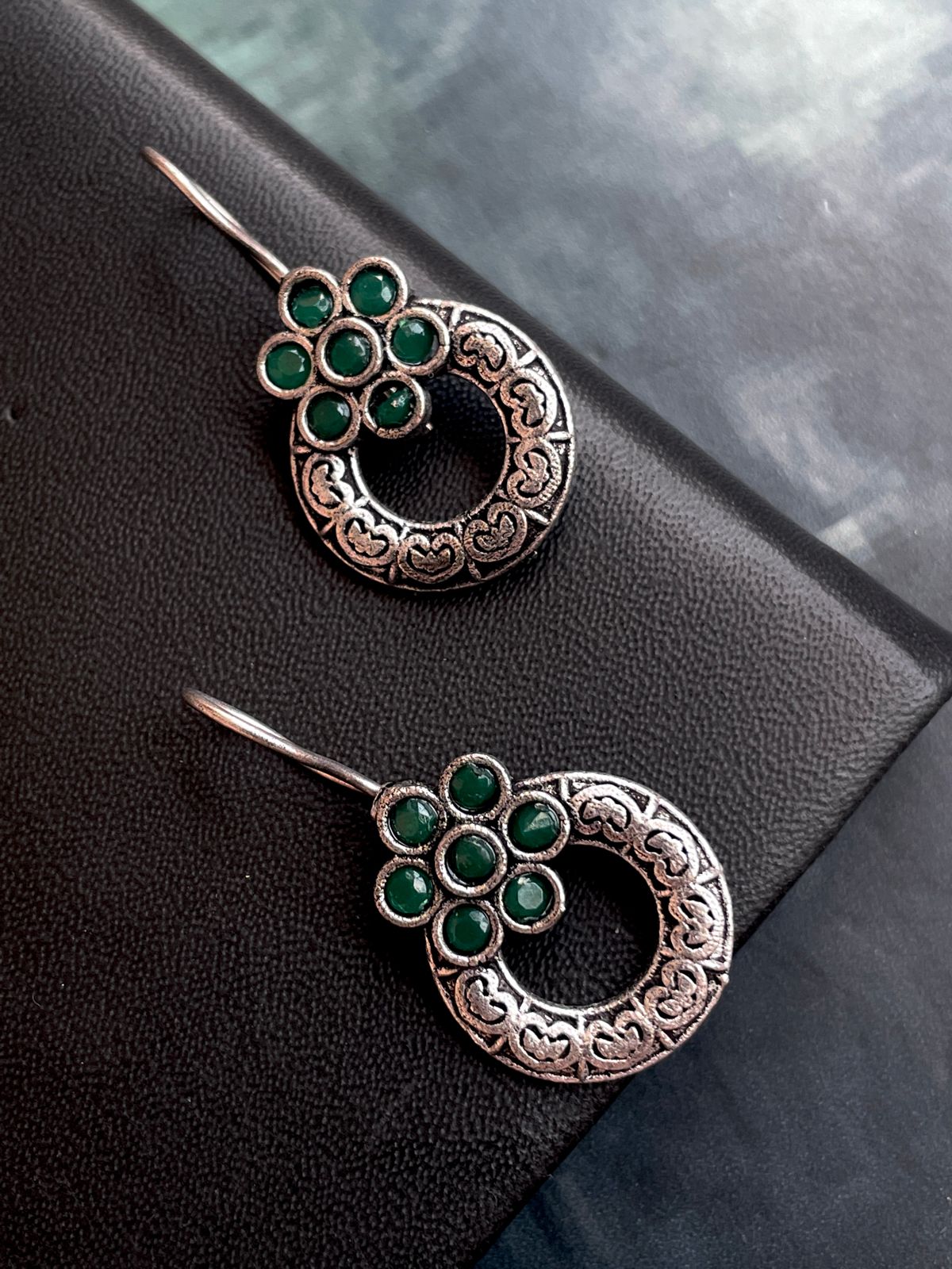 Small Stone Oxidized Round Light Weight Earring