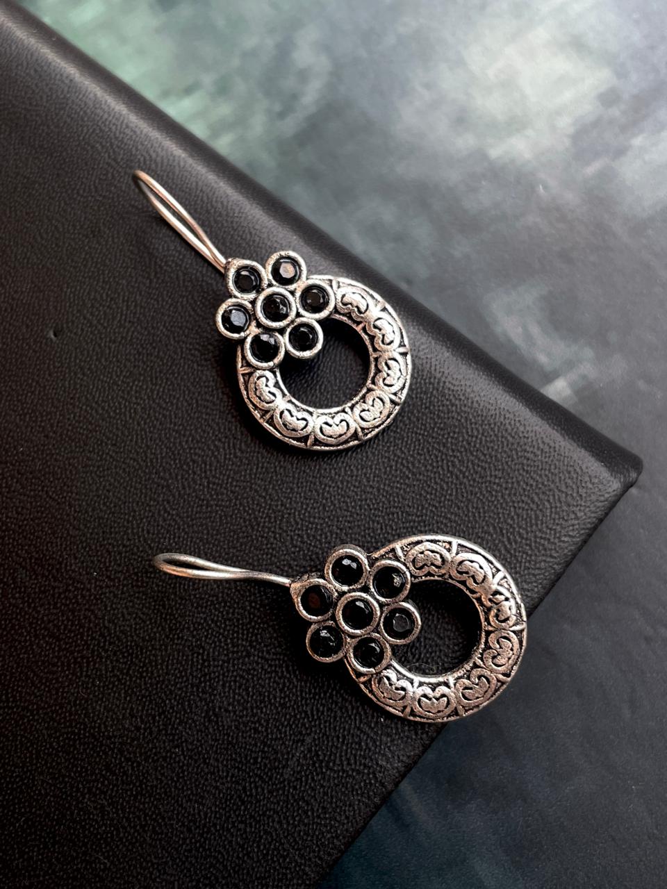 Small Stone Oxidized Round Light Weight Earring