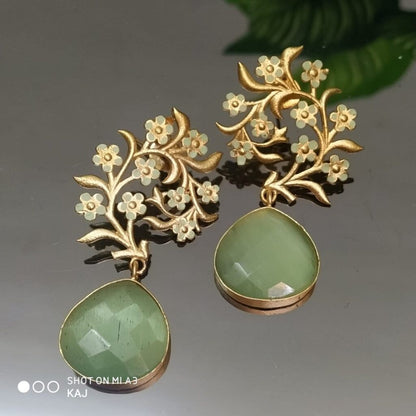 Monalisa Stone Earring