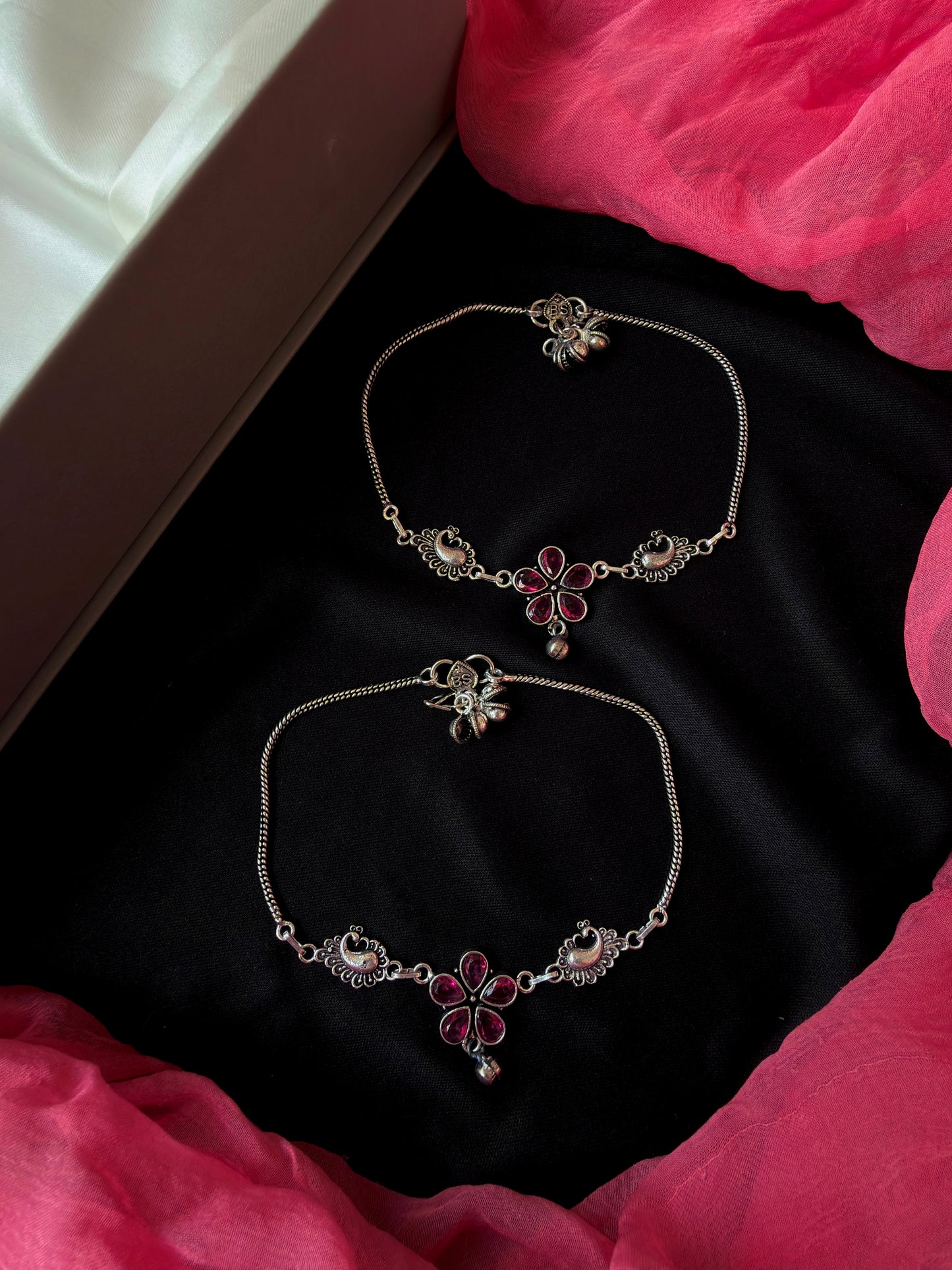 Monailsa Stone Silver Replica Anklet