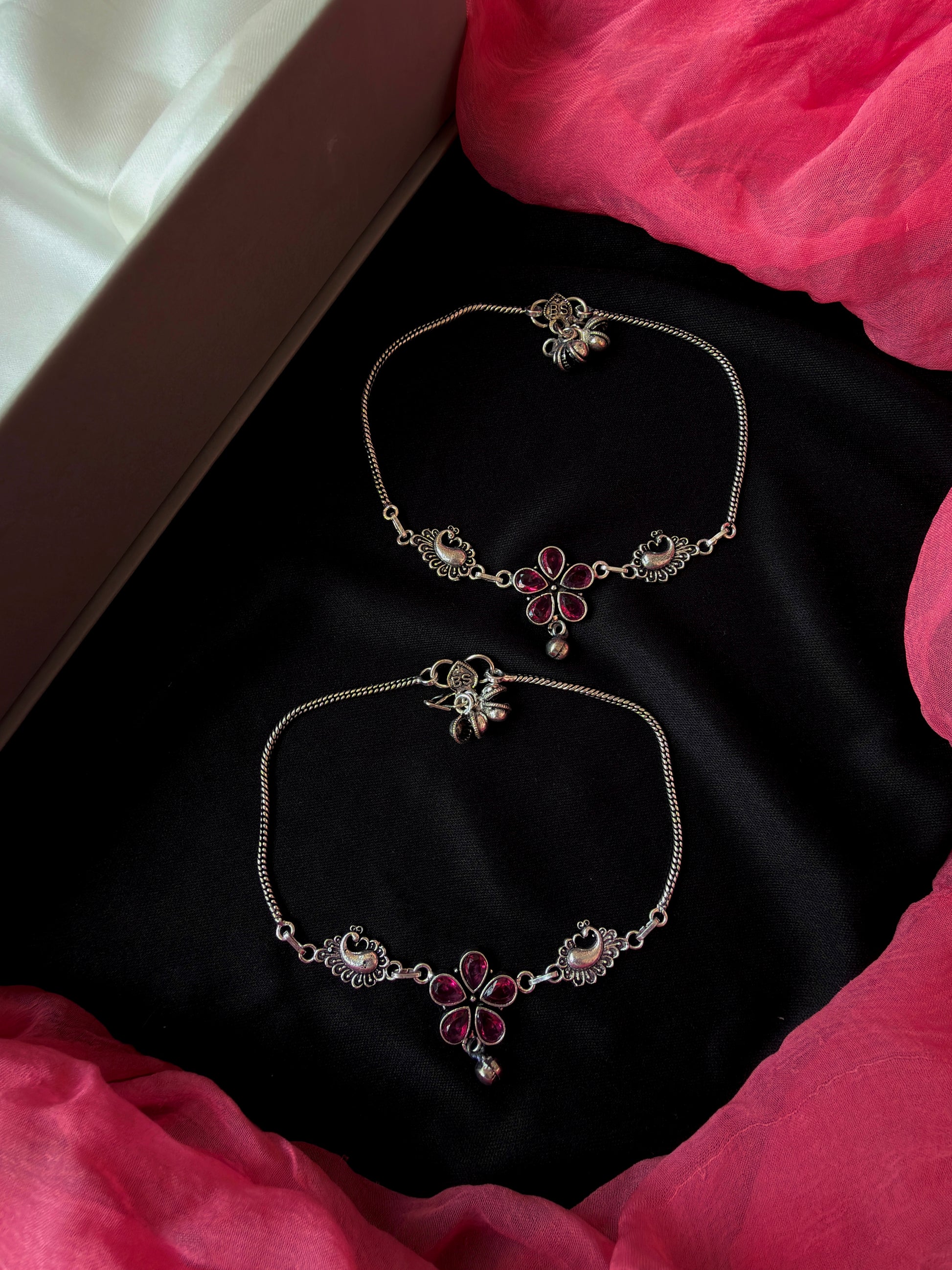 Monailsa Stone Silver Replica Anklet