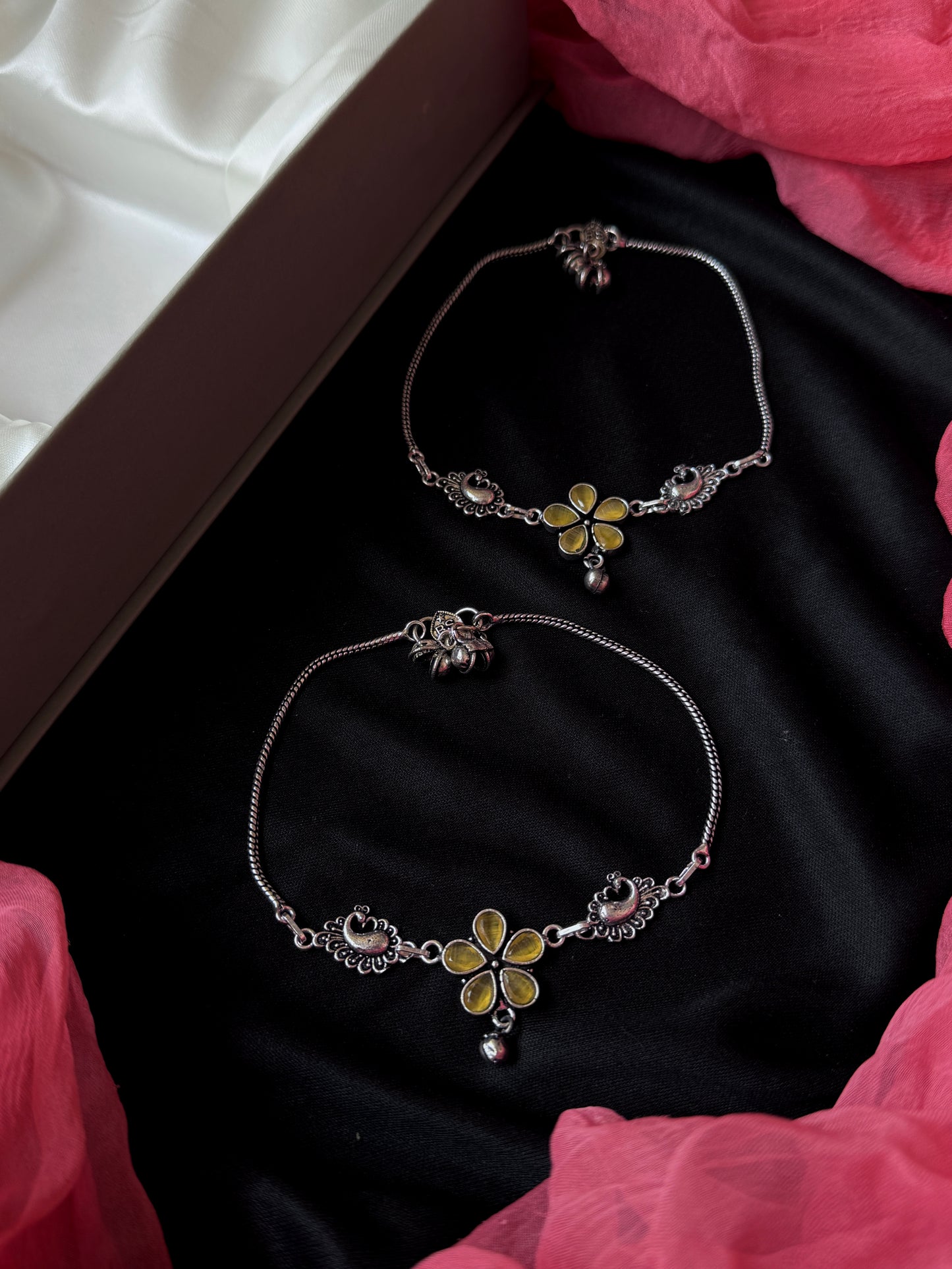 Monailsa Stone Silver Replica Anklet