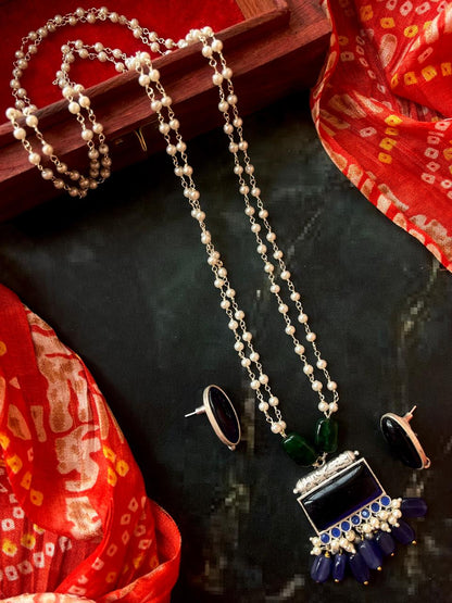 Monalisa Stone Beaded Pendant Necklace with Earring Set