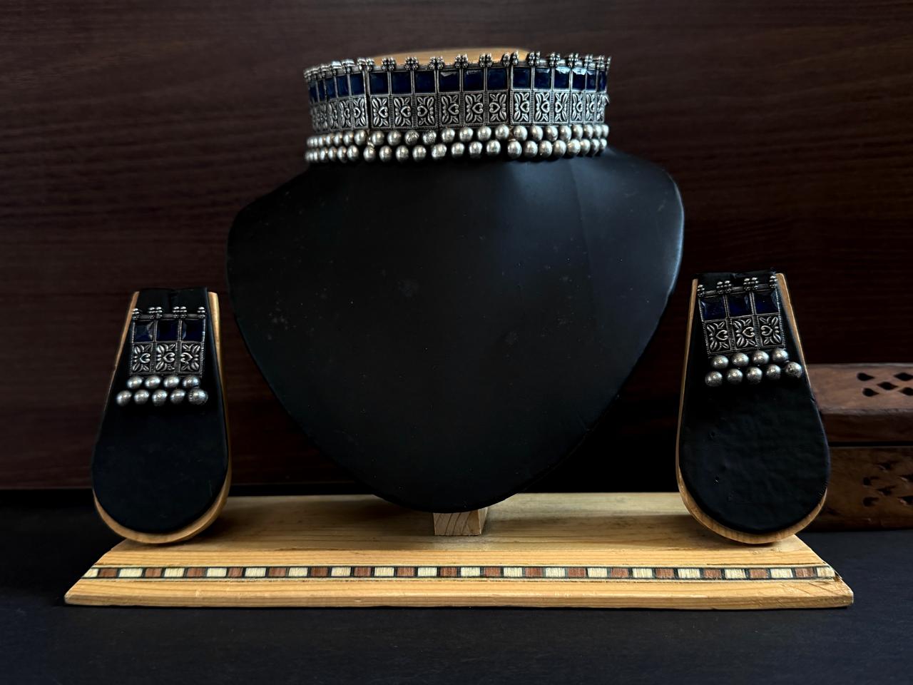 Monalisa Stone Black Polish Partywear Oxidized Choker with Earring set