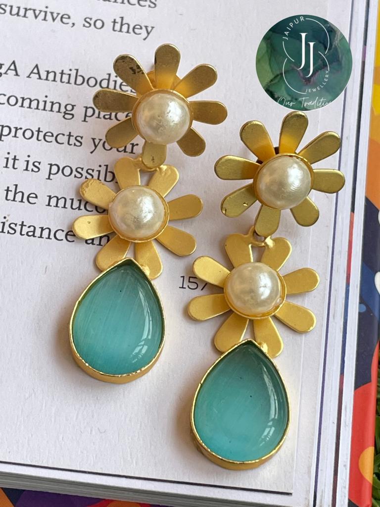 Monalisa Stone Golden Earring