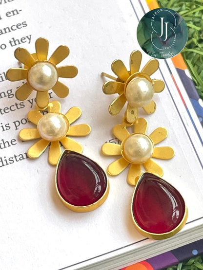 Monalisa Stone Golden Earring