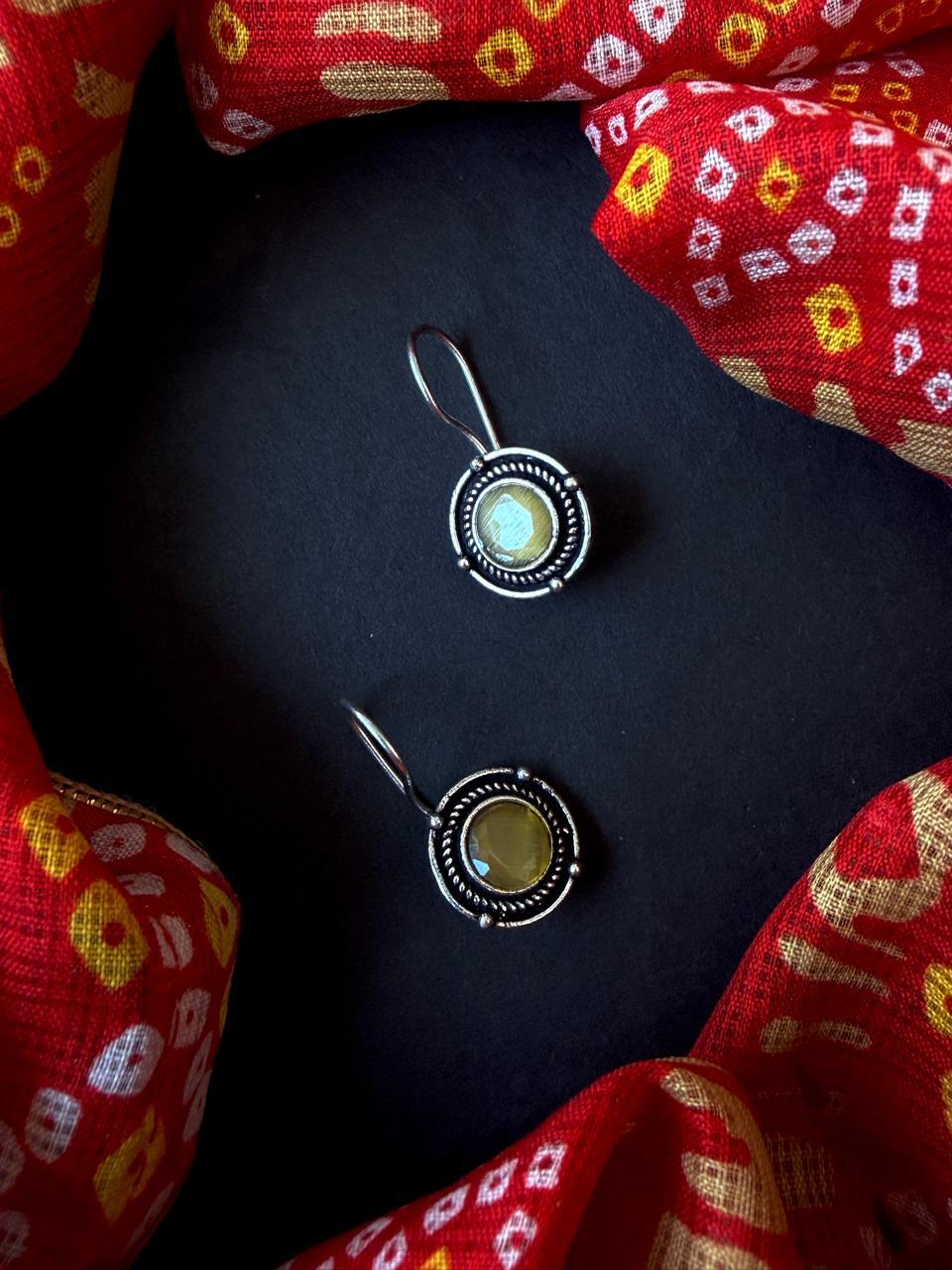 Monalisa Stone Oxidized Earring