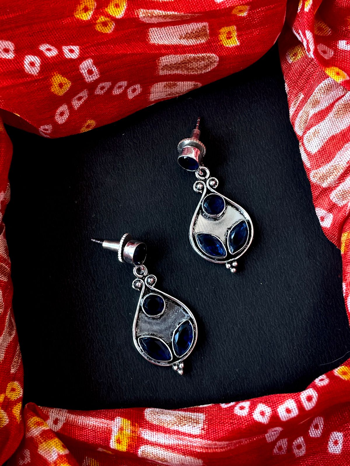 Monalisa Stone Trendy Partywear Earring