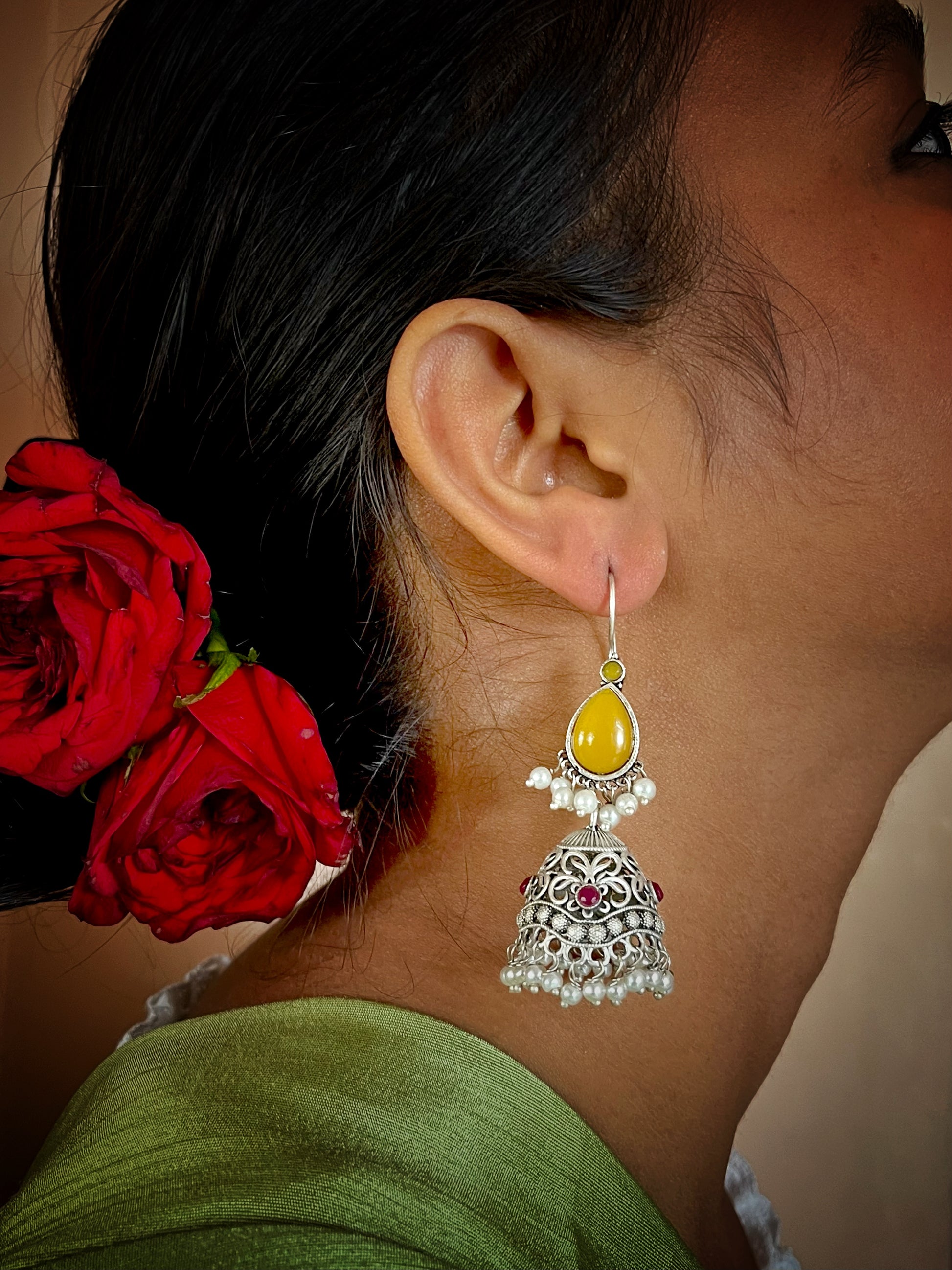 Monalisa Top with Silver Replica Jhumki Earring