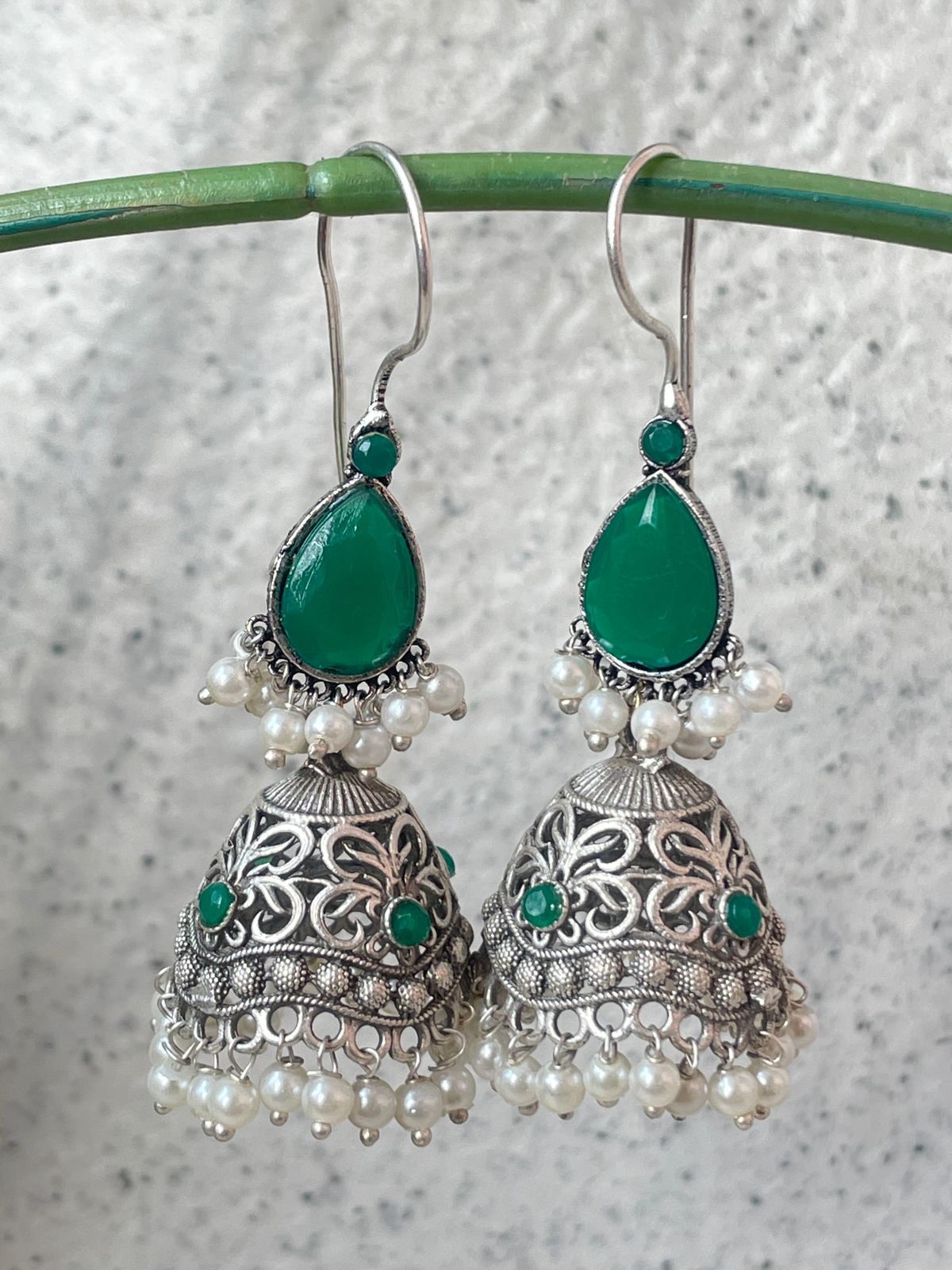 Monalisa Top with Silver Replica Jhumki Earring