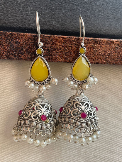 Monalisa Top with Silver Replica Jhumki Earring