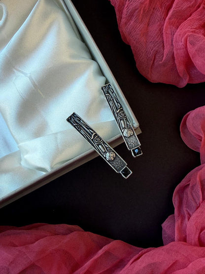 Oxidized Monalisa Stone Geometrical Earring