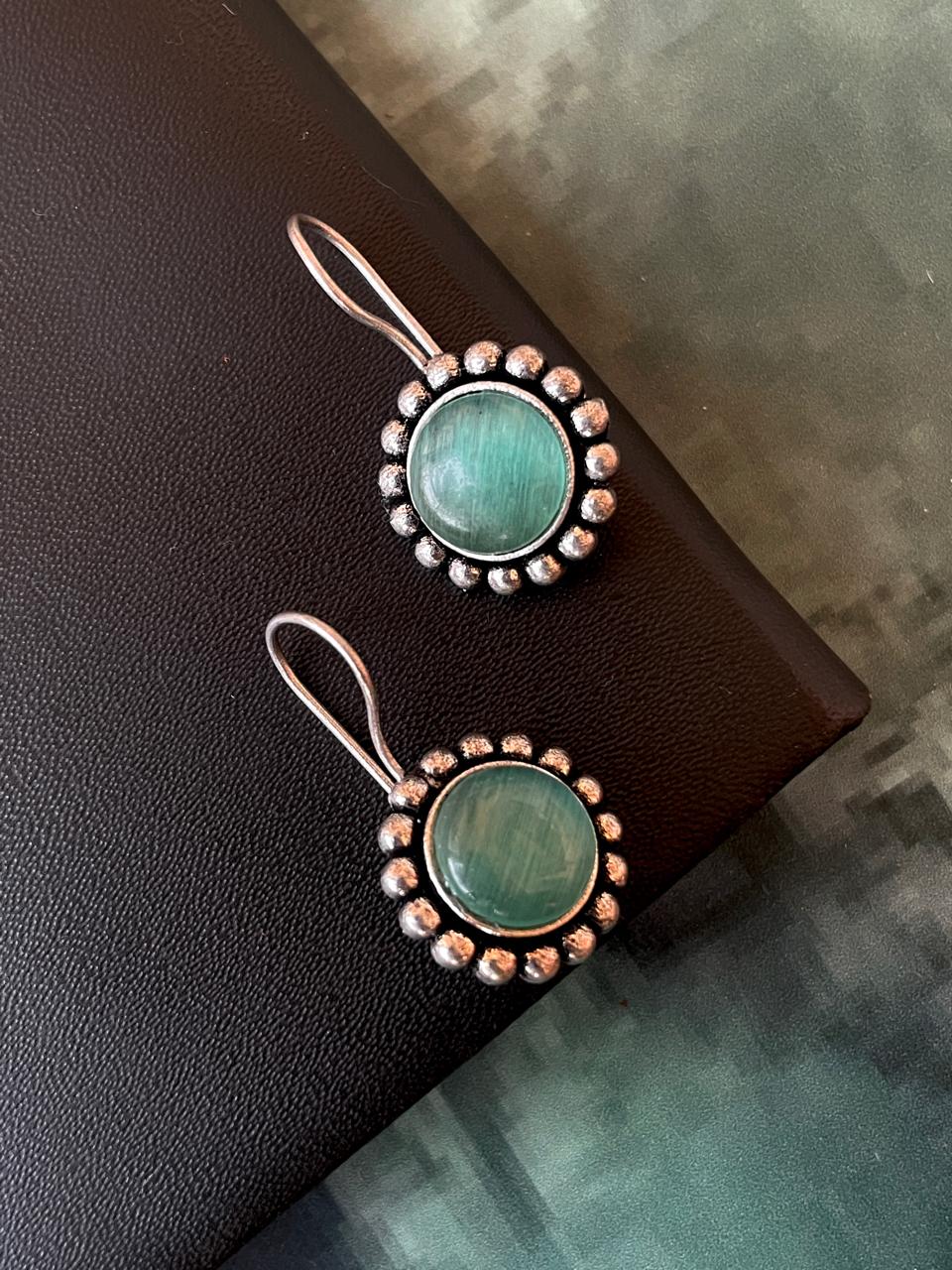 Round Monalisa Stone Stud Earring