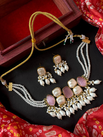 Sea Shell with Monalisa Stone Choker with Earring Set