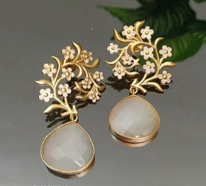 Monalisa Stone Earring