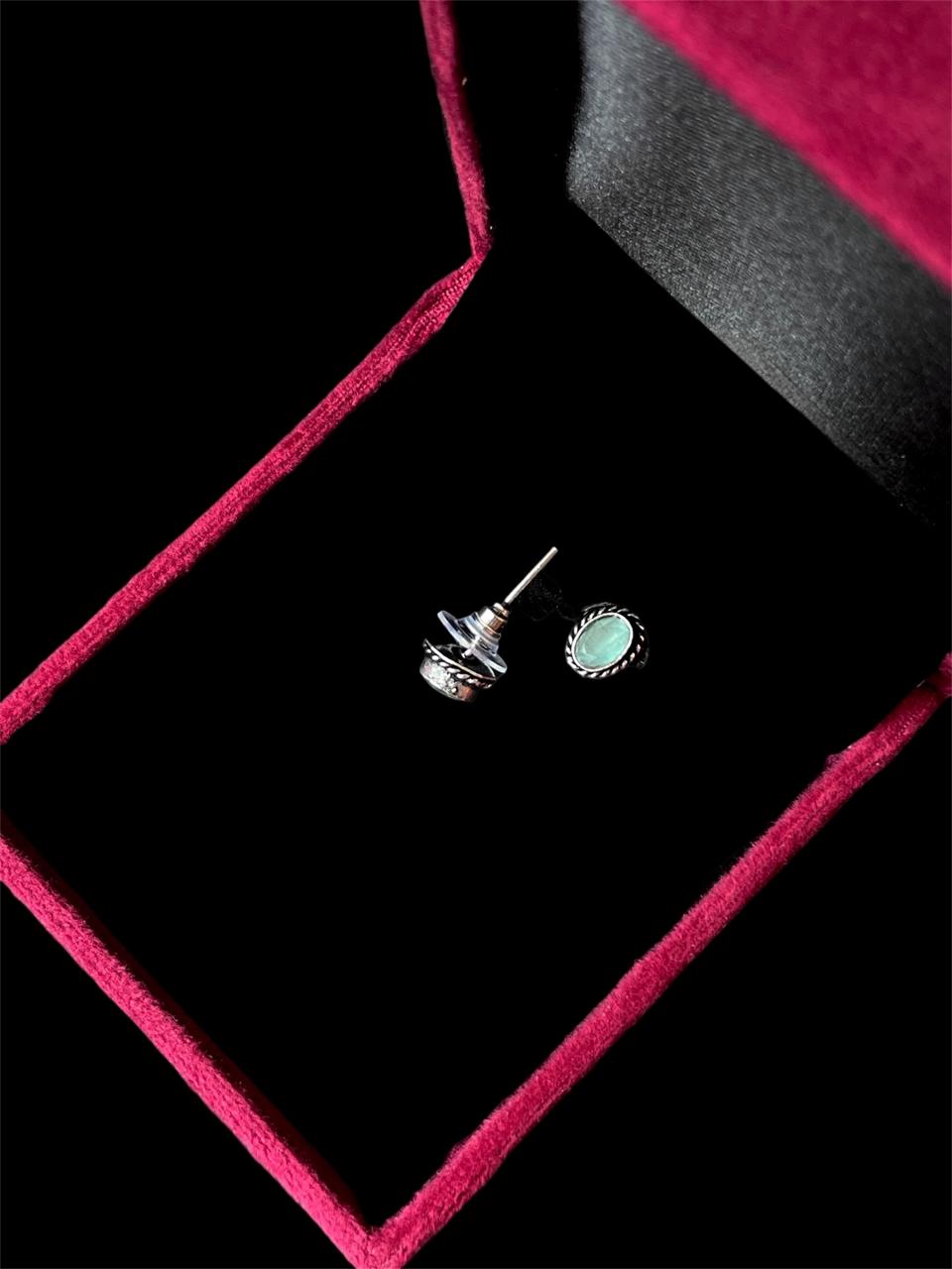 Monalisa Stone Stud Earring (Pair of 2 sets)