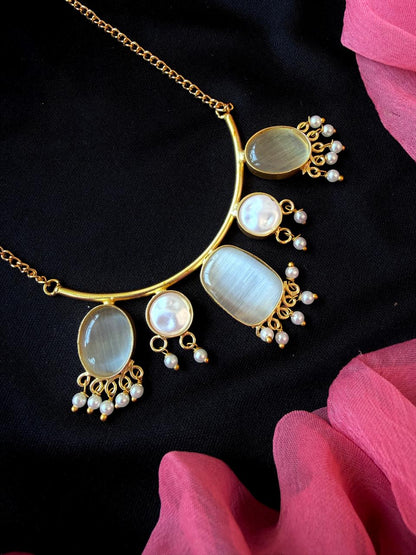 Monalisa Stone with Pearl Pendant chain Necklace and Earring set