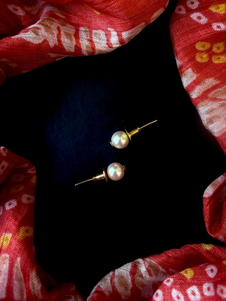 Shell Pearl Three Layered Mala with Earring set