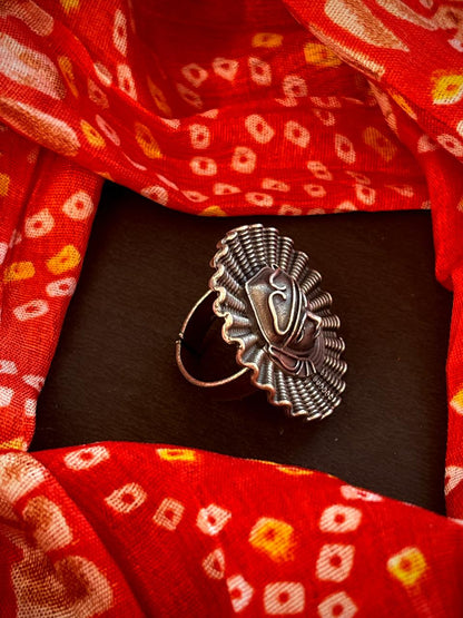 Human Face Oxidized Ring