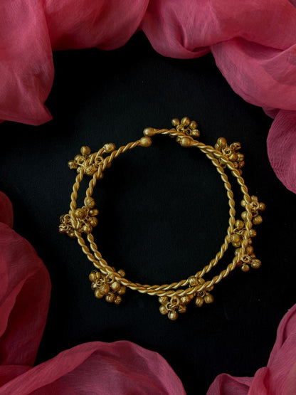 Golden Twisted Openable Anklet with Ghunghroo