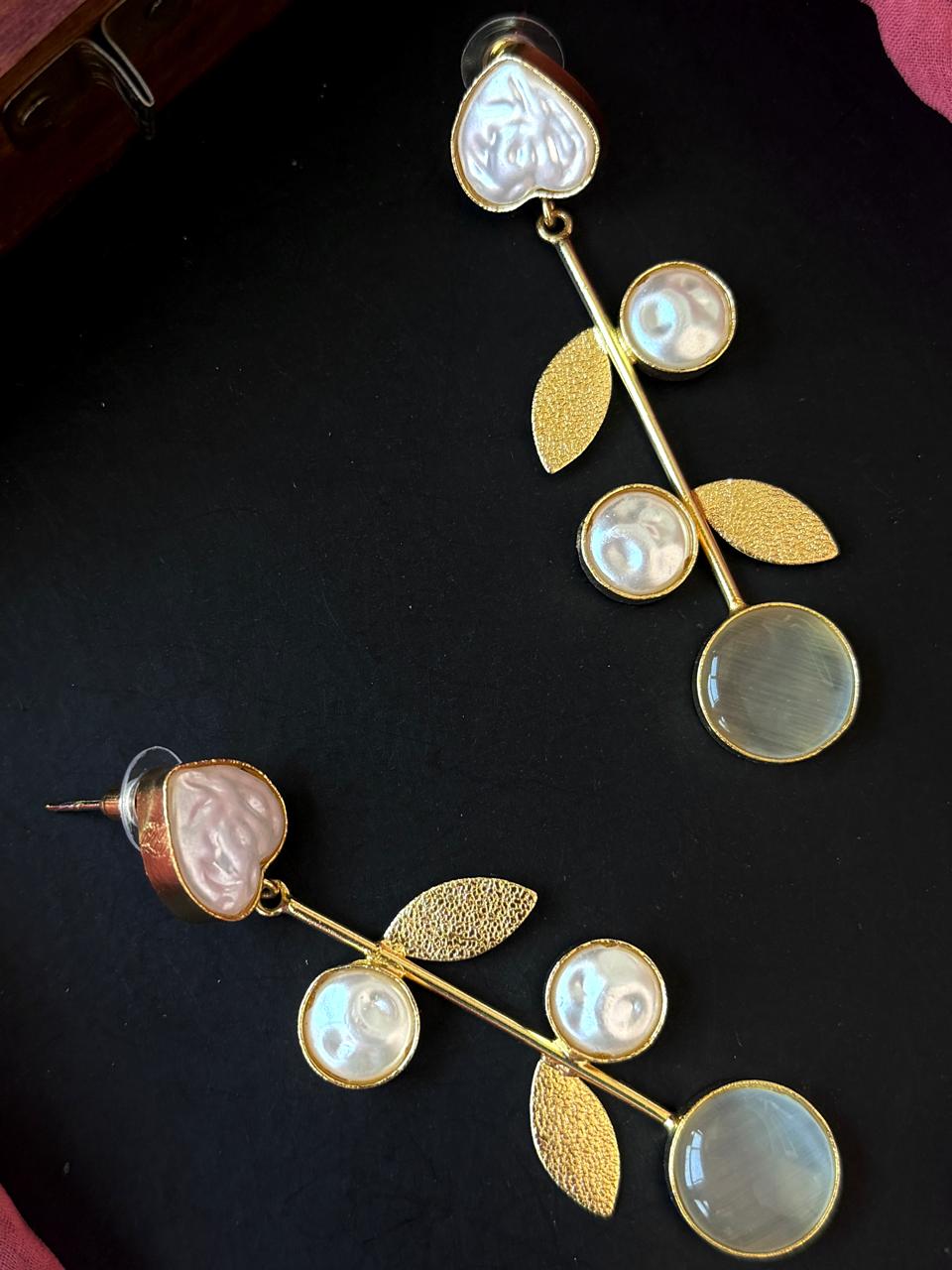 Monalisa Stone Shell Pearl Golden Leaf Earring