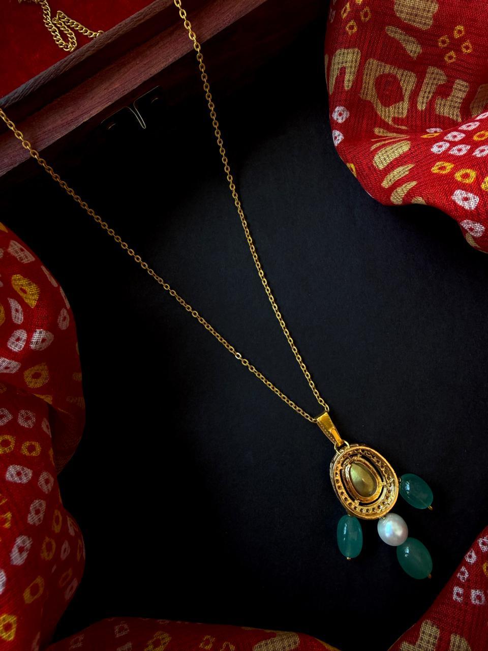 Kundan with Stone Pendant Chain Necklace