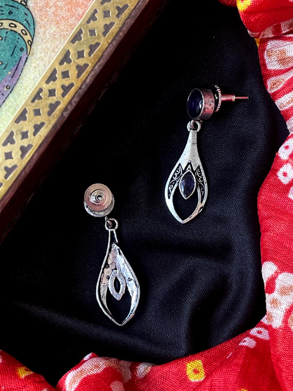 Monalisa Stone Oxidized Earring
