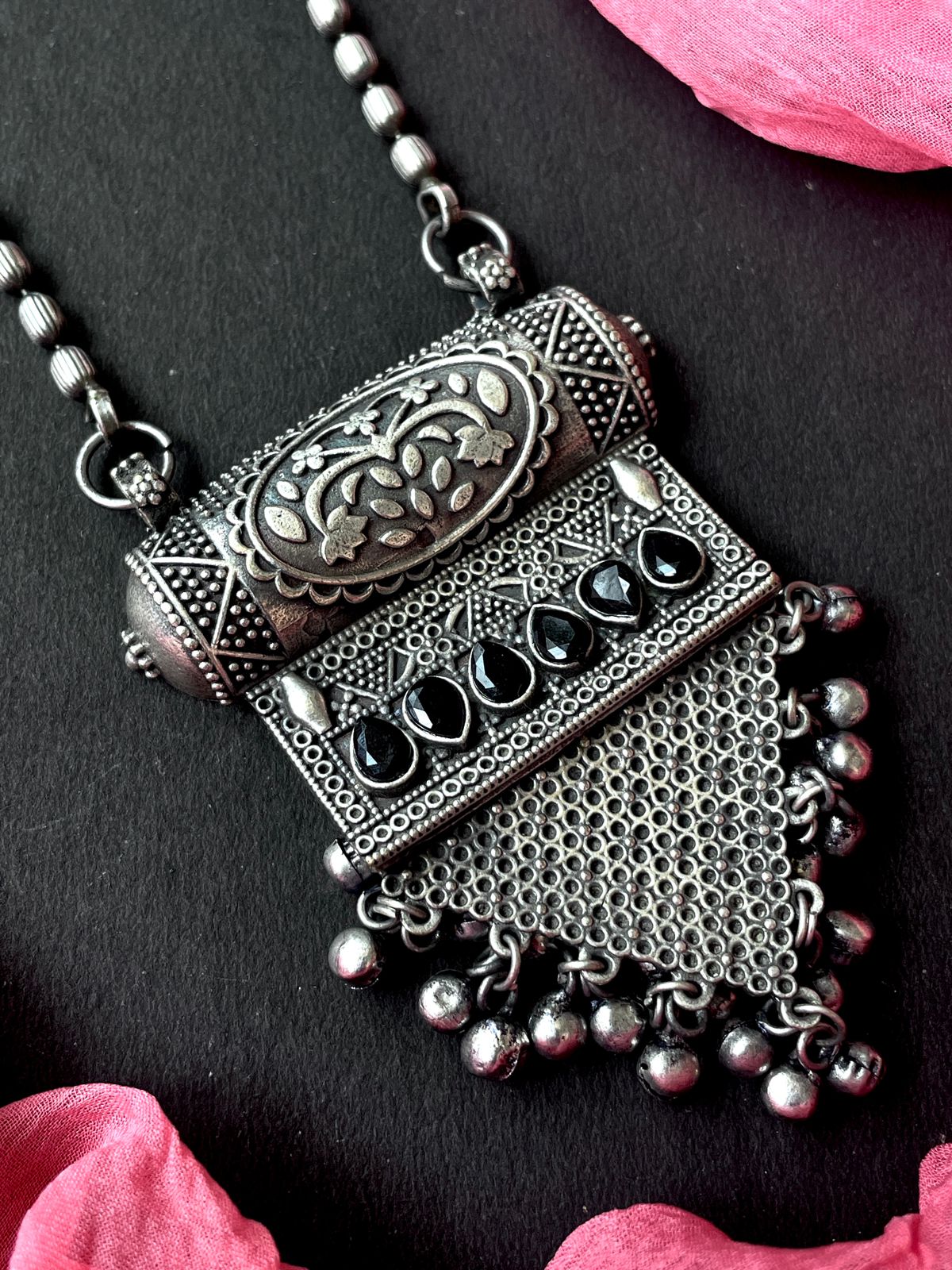 Oxidized Black Polish Pendant Chain Necklace