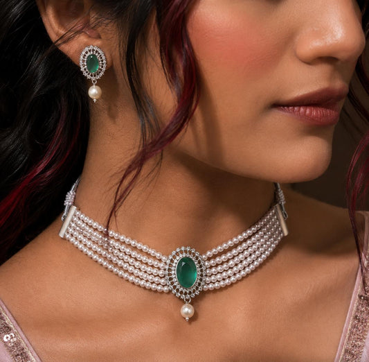 Monalisa Stone Pendant Pearl Mala Choker Necklace with Earring set