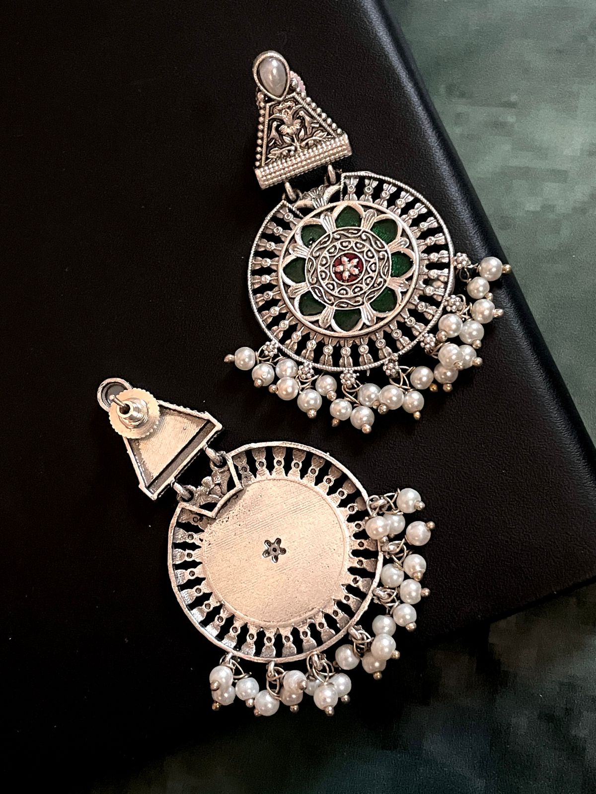 Silver Replica Oxidized Floral with Monalisa Stone Earring