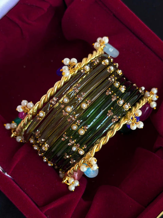 Glass Bangles with Metal Bangles Set