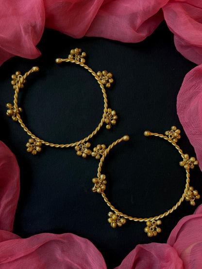 Golden Twisted Openable Anklet with Ghunghroo