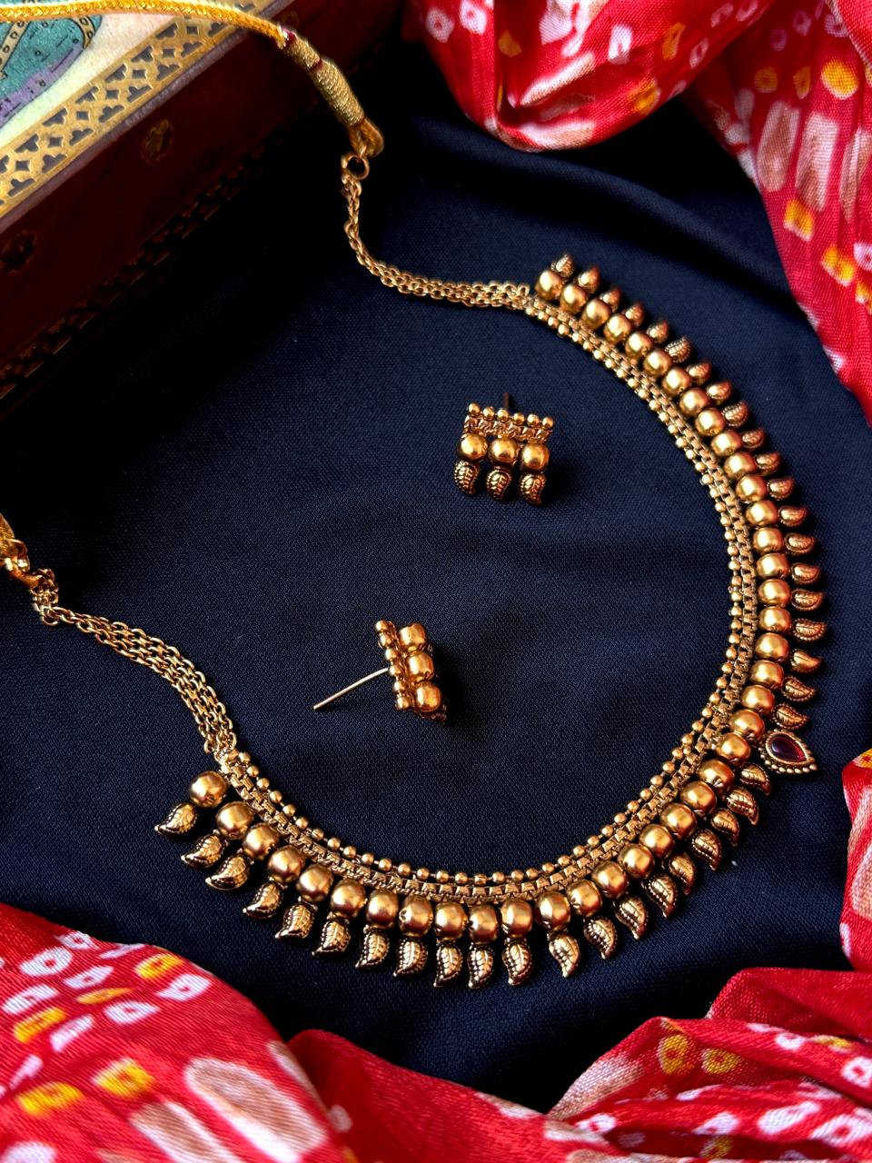 Matt Gold Finish Choker Necklace with Earring set