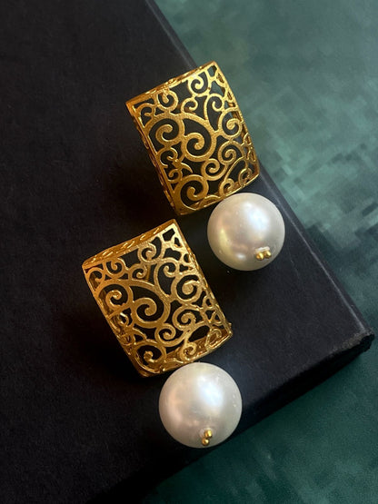 Pearl with Golden Top Stud Earring