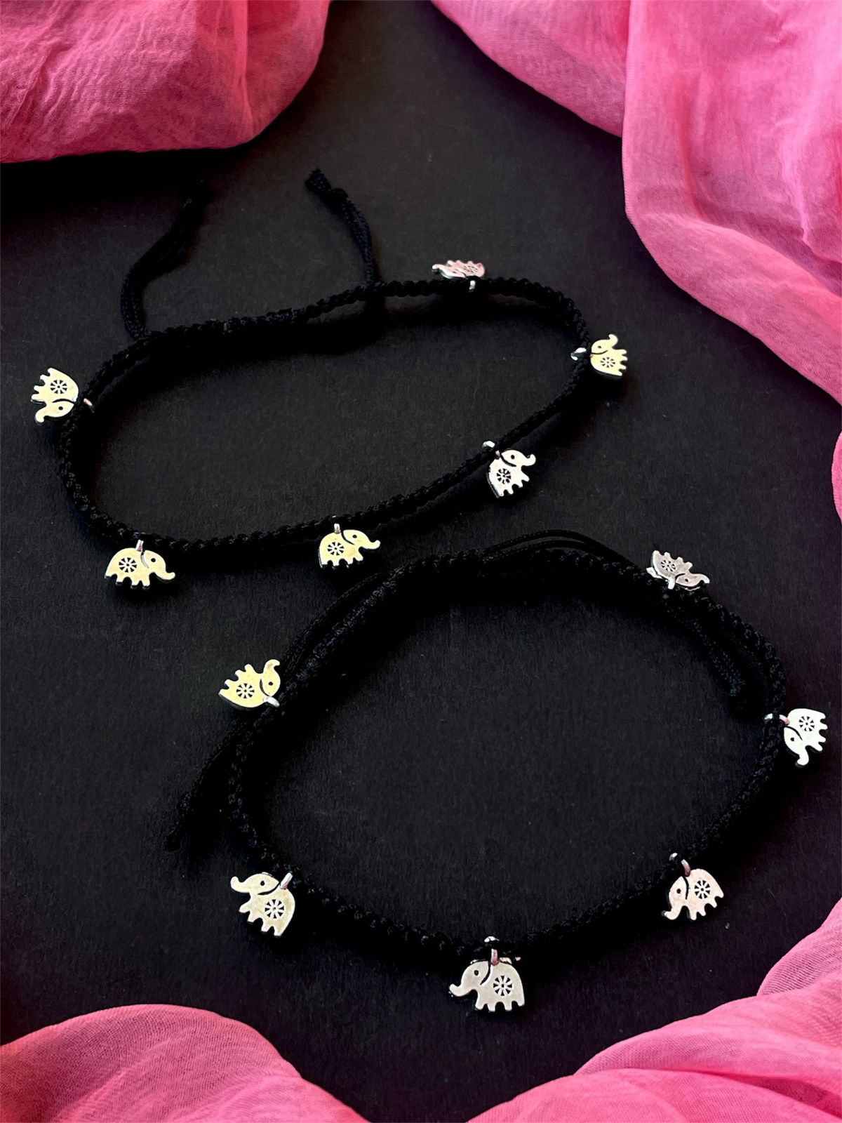 Tread with Motif Anklets