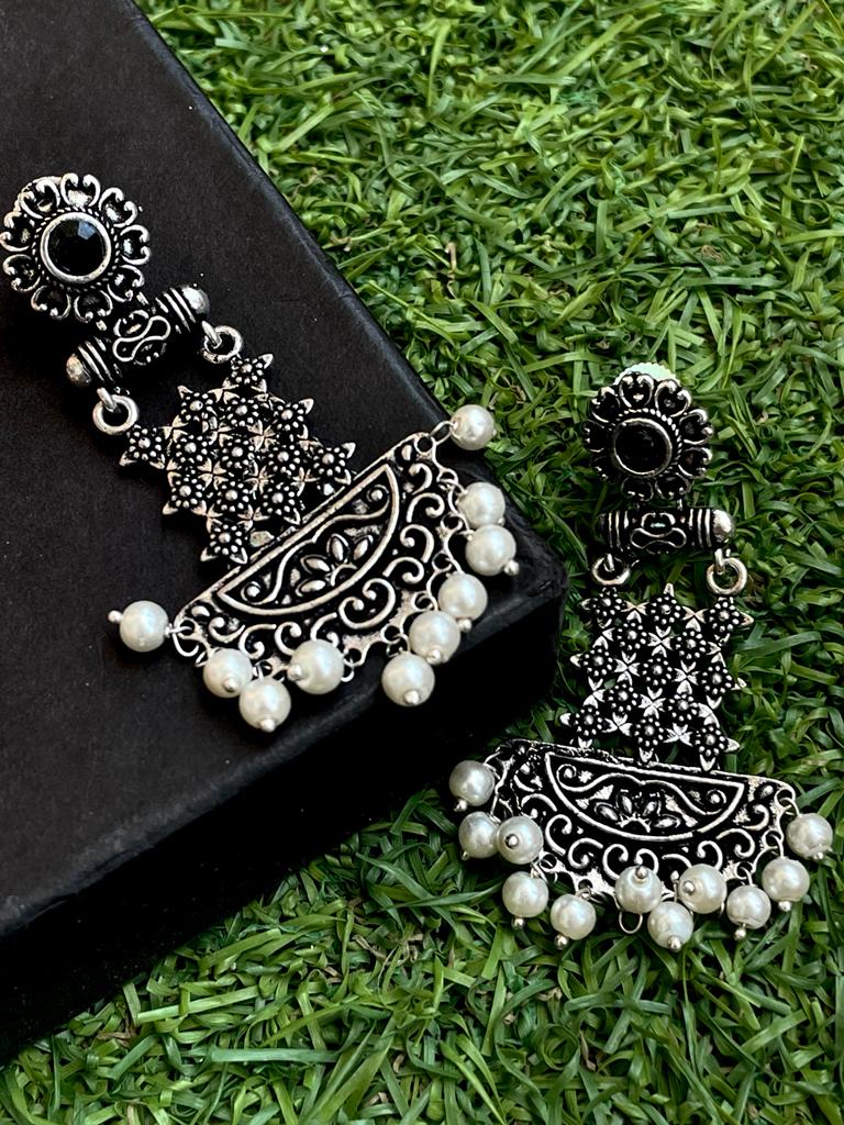 Oxidized Drop Earring with stone and beads
