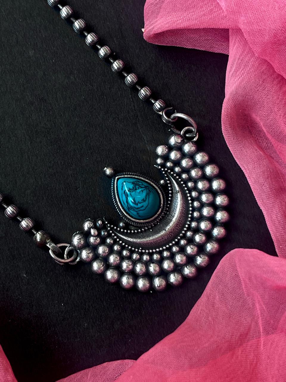 Monalisa Stone Moon shape Pendant Chain Necklace