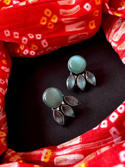 Four Monalisa Stone Stud Earring