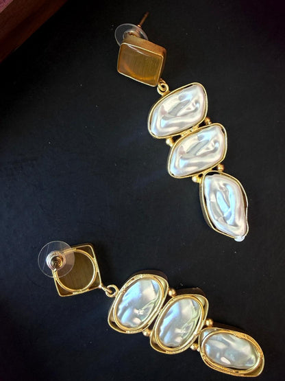 Monalisa Stone Shell Pearl Golden Geometrical Earring