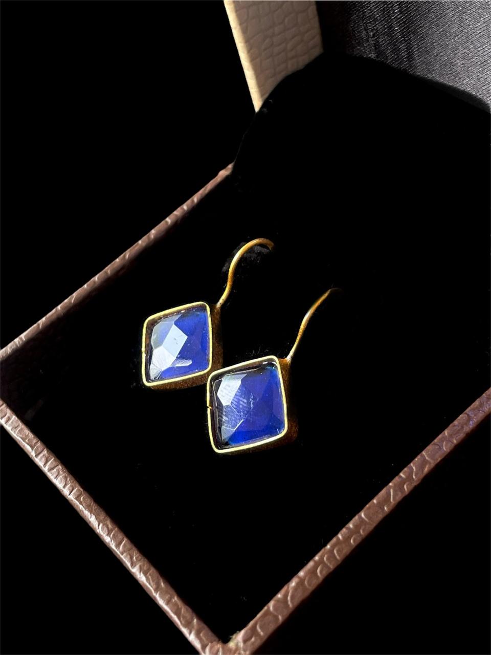 Cut Stone Square Golden Stud Earring