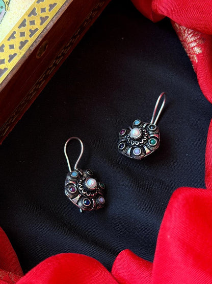 Stone Pearl Oxidized Earring